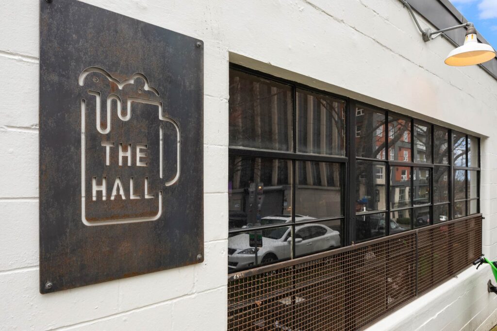 Exterior view of Novi at Queen Anne apartments in Queen Anne, Seattle, WA